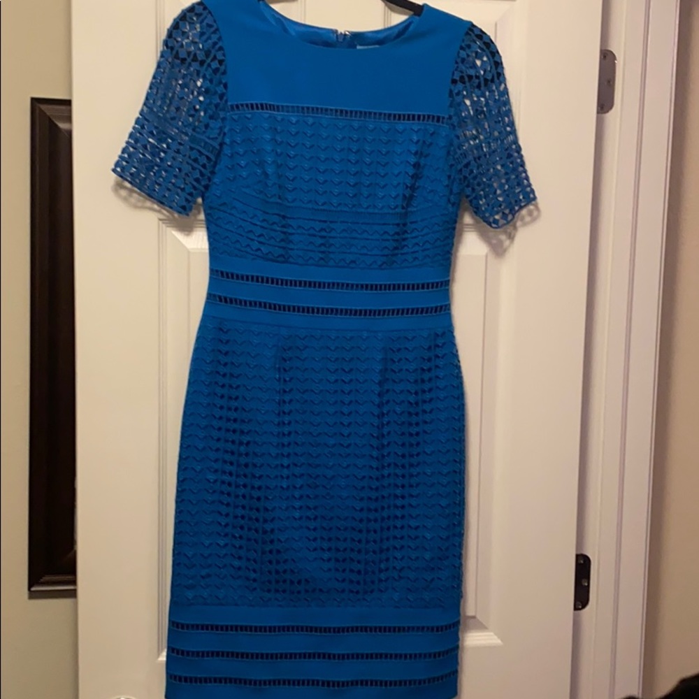 Short sleeve sheath dress